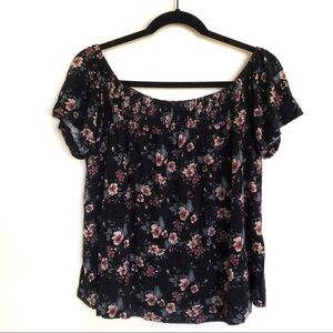 American Eagle Outfitters Floral Flowy Blouse
